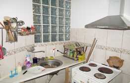 Apartament 2 camere, 57 mp, decomandat, parcare, zona Platinia