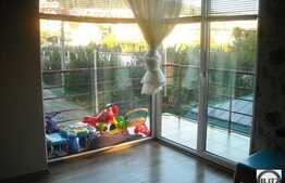 Apartament 3 camere decomandate,84 mp utili,loc de parcare si boxa,zona Campului