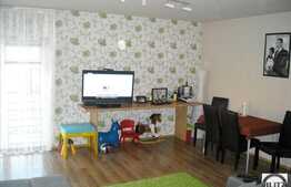 Apartament 3 camere decomandate,84 mp utili,loc de parcare si boxa,zona Campului