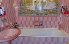 3 camere, 65 mp, decomandat, etaj intermediar, garaj, boxa subsol, zona Kaufland