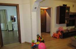 Apartament 4 camere, 95 mp, sistem de alarma, zona strazii Bucuresti