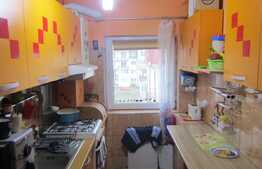 Vanzare garsoniera de 31 mp, balcon de 6 mp! Zona strazii Cetatii! Parcare cu CF