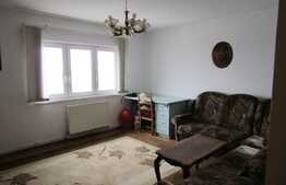 Apartament 3 camere, 72,44 mp, decomandat, garaj, zona Iulius Mall