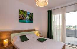 3 camere, 64 mp, PRIMA INCHIRIERE, mobilat lux, 2 terase, zona Complex Bonjour