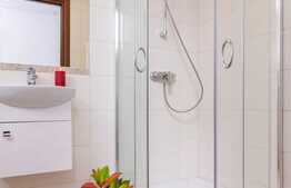 3 camere, 65 mp, PRIMA INCHIRIERE, mobilat lux, terasa, zona Complex Bonjour