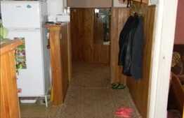 Apartament 4 camere, decomandat, 81 mp utili, cu boxa la subsol, zona Pritax