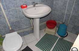 Apartament 4 camere, decomandat, 81 mp utili, cu boxa la subsol, zona Pritax