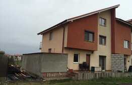 Triplex de vanzare, 180 mp utili, 250 mp teren, zona Lidl!