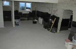 OPORTUNITATE, 3 camere, 120 mp utili, 40 mp gradina, 2 parcari, zona strazii Campului!