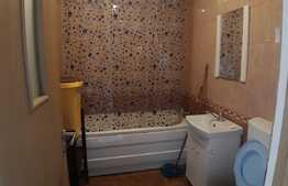 Garsoniera de inchiriat, 34 mp, balcon de 11 mp, zona strazii Eroilor!