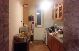 Apartament 3 camere, 77 mp, gradina de 129 mp, parcare, boxa, zona strazii Horea