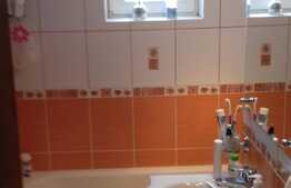 De vanzare 2 camere, 52 mp, boxa, zona Casa Radio