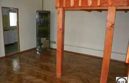 36 mp ultrafinisat cu mezanin interior!