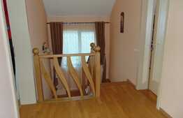 Casa de 210 mp utili, teren de 340 mp! Zona linistita!