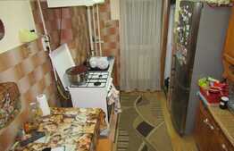 Apartament 3 camere, 70 mp, decomandat, parcare, etaj intermediar, zona Big