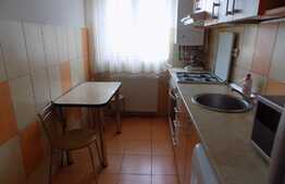 Garsoniera de inchiriat, 34 mp, prima inchiriere, loc de parcare, zona strazii Florilor!