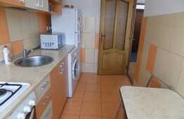 Garsoniera de inchiriat, 34 mp, prima inchiriere, loc de parcare, zona strazii Florilor!