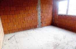 Triplex de 118 mp utili, teren de 120 mp!