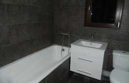 3 camere, 80 mp, terasa 16 mp, parcare, prima inchiriere, zona Piata Hermes