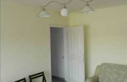 De vanzare  2 camere,  decomandat cu balcon de 8 mp, zona Polus