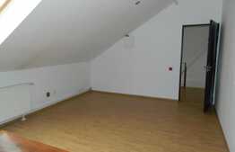 Apartament 4 camere, 90 mp, 3 parcari, zona strazii Bucuresti