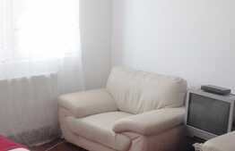 Apartament 2 camere, 46 mp, etaj intermediar, boxa, zona Piata Hermes
