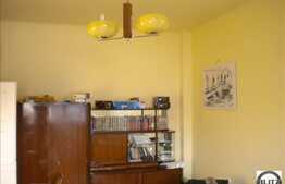 1 camera de vanzare! Zona Cipariu!