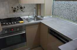 De vanzare 2 camere, 44 mp., parcare, boxa, zona Restaurant Roata