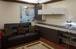 De vanzare 2 camere, 44 mp., parcare, boxa, zona Restaurant Roata