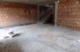 Vanzare duplex de 124 mp utili, teren de 200 mp! Zona de case!