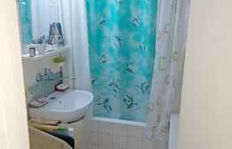 4 camere, 80 mp, decomandat, boxa la subsol,etaj intermediar, zona strazii Grigore Alexandrescu