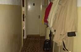 4 camere, 80 mp, decomandat, boxa la subsol,etaj intermediar, zona strazii Grigore Alexandrescu