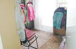 4 camere, 80 mp, decomandat, boxa la subsol,etaj intermediar, zona strazii Grigore Alexandrescu