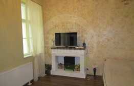 Casa insiruita, 41,7 mp, teren 60 mp, front 9 ml, zona Piata Cipariu