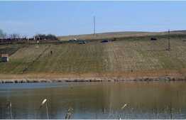 Teren peste 5.000 mp PENTRU 3 CASE TURENI, LANGA LAC, la 15 minute de Cluj