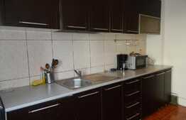 Apartament 2 camere, decomandat, 52 mp, 2 parcari, zona Spitalul de Recuperare