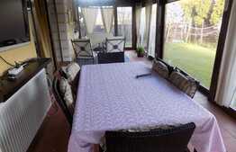 Casa individuala de vanzare, 180 mp, 330 mp terent aferent, zona Terra