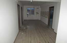 De vanzare apartament spatios, 3 camere, 70 mp! Zona Vivo!