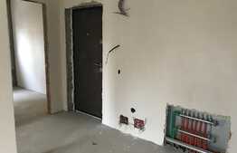 De vanzare 2 camere, 53 mp, semifinisat, zona strazii Erich Bergel