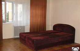 1 camera in zona strazii Titulescu!