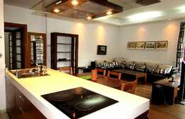 3 camere de lux, 100 mp, terasa de 50 mp, zona USAMV