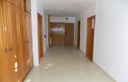 Apartament 4 camere, 95 mp, decomandat, zona Carrefour