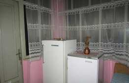 Casa individuala 95 mp utili, teren de 411 mp, front 12 ml, zona Camera de Comert