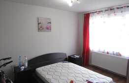 Apartament de vanzare, 3 camere, 63,5 mp, 2 locuri de parcare, zona Terra