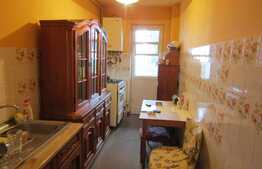 3 camere, 67 mp, etaj intermediar, zona strazii Parang