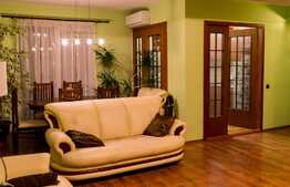 Apartament 3 camere, 105 mp, parcare, boxa subsol, zona Complex Nora