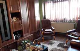 Apartament 2 camere, 52 mp, decomandat, parcare, boxa, zona Iulius Mall