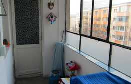 Apartament 2 camere, 50 mp, decomandat, garaj, boxa, zona strazii Tulcea