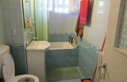 Apartament 4 camere decomandat, 74.45 mp utili, boxa, zona strazii Parang