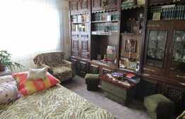 Apartament 4 camere decomandat, 74.45 mp utili, boxa, zona strazii Parang